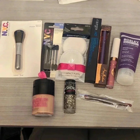 10 Piece Makeup/Accessories Bundle - Picture 1 of 14